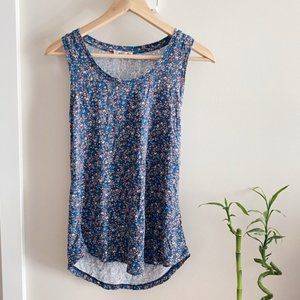 DEX Blue Floral Scoop Tank Top